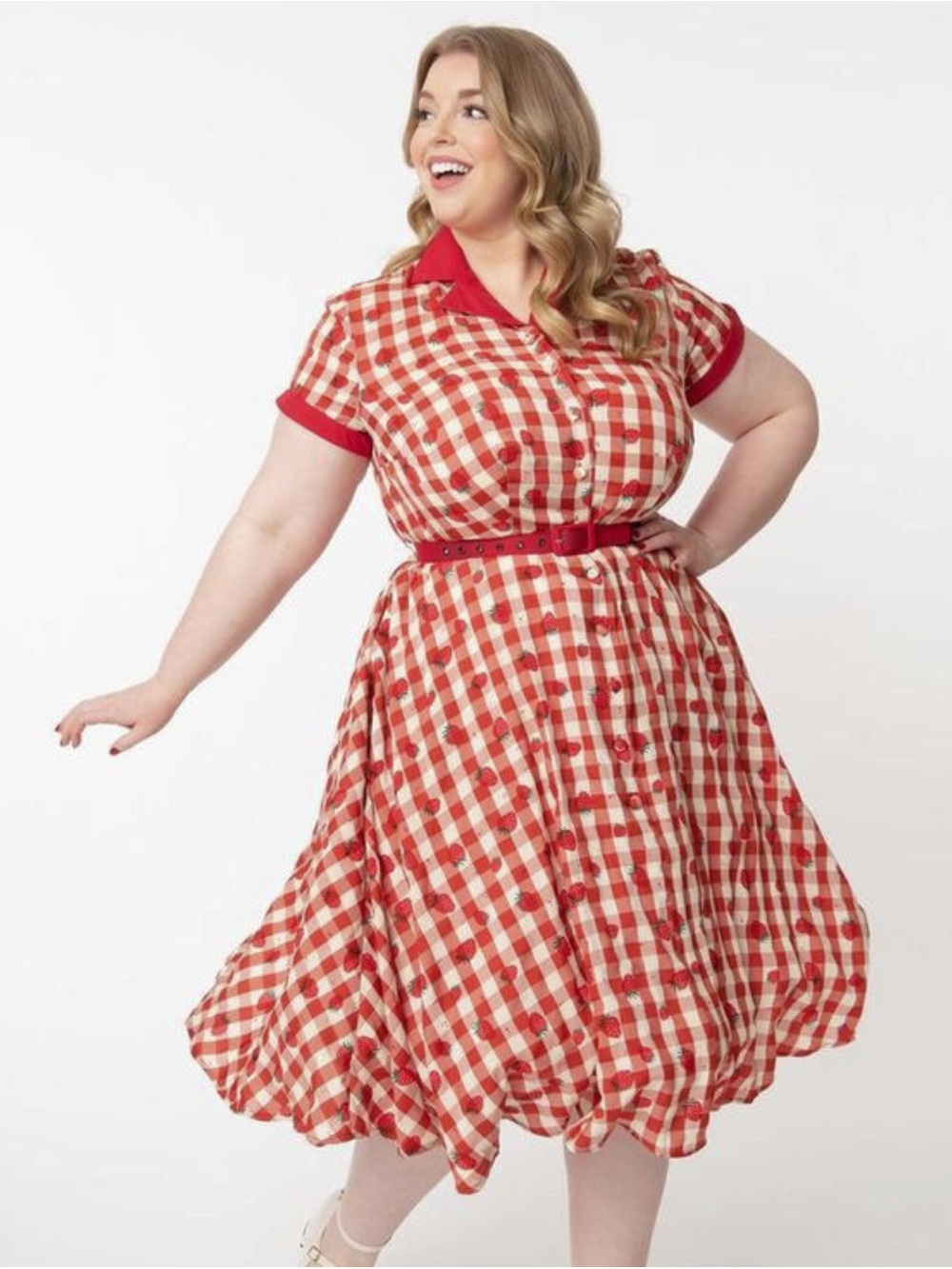✨🍓 Unique Vintage Strawberry Gingham Shirt Dress ❤️🌱
